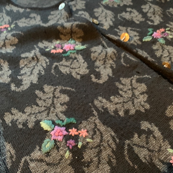 Talbots wool blend cardigan sweater with floral embroidery, size L, short length - Picture 3 of 3